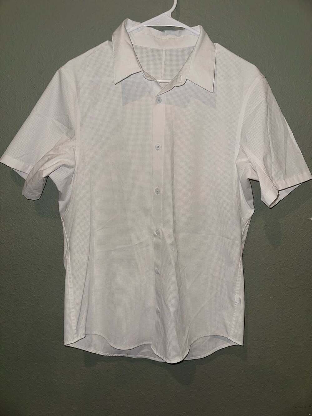 Lululemon Short Sleeve Button-Down Performance Shirt